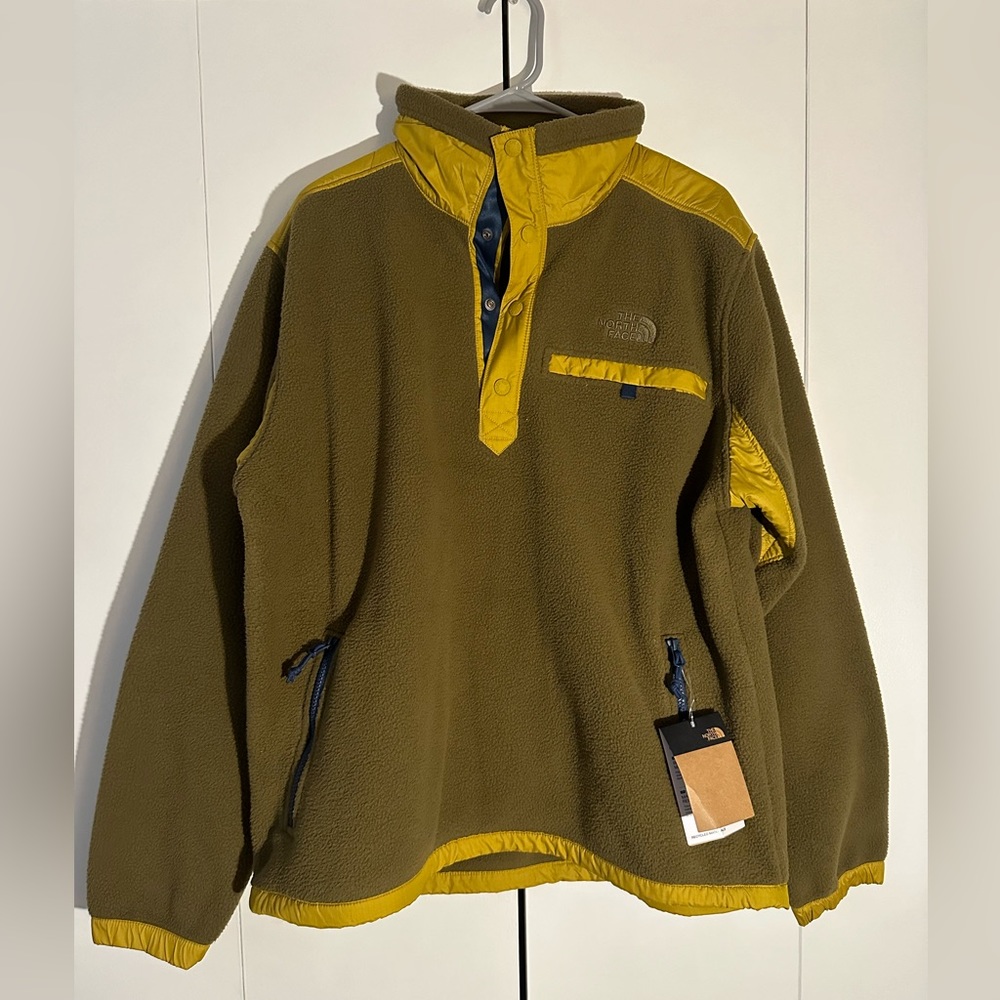 north face fleece pullover (L)